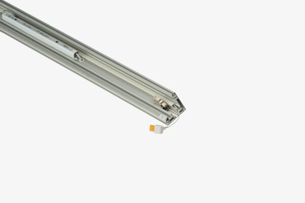 LED Valguskastid - Jalgadel valguskastid - LED profiil 80mm LPO - AdExpo